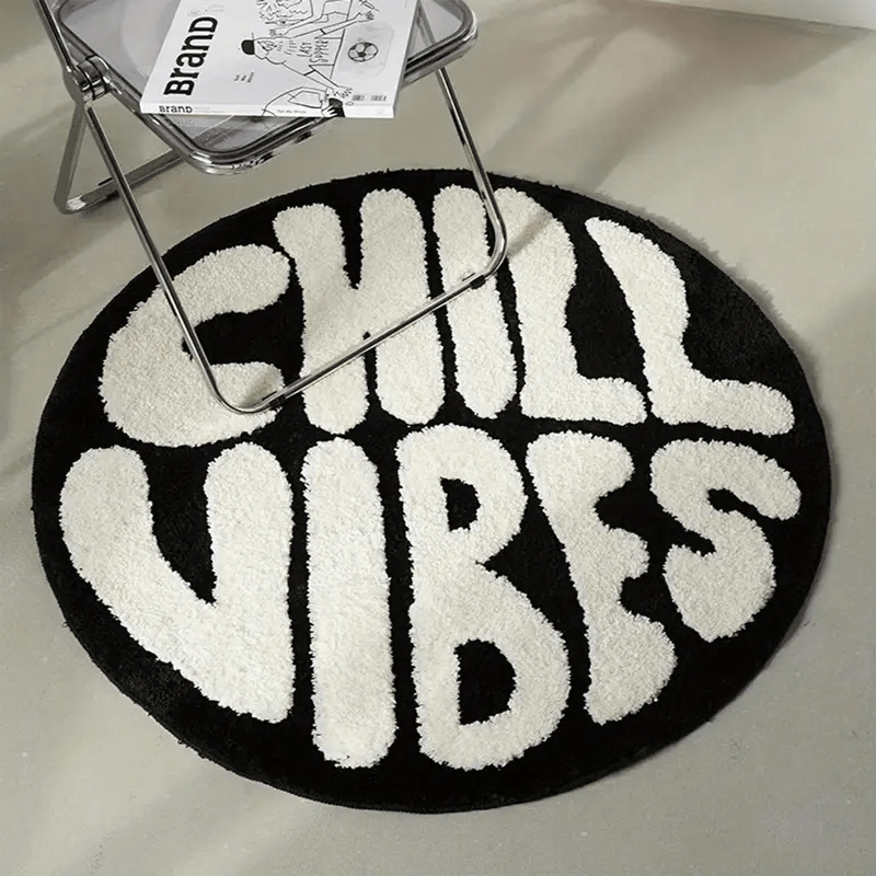Streetwear Brand Rugs - VIKAMA แบรนด์สตรีทแวร์สไตล์อเมริกัน พรมทรงกลม ลายตัวอักษร: CHILL VIBES