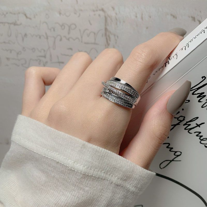 Chrome Hearts Ring - แหวนเงินประดับเพชรเทียมสีเงินแบบใหม่ ปี 2025 แหวนหลายชั้นสำหรับผู้หญิง แหวนแต่งงานประดับเพชรซิร์คอนเต็มวง แหวนแฟชั่น
