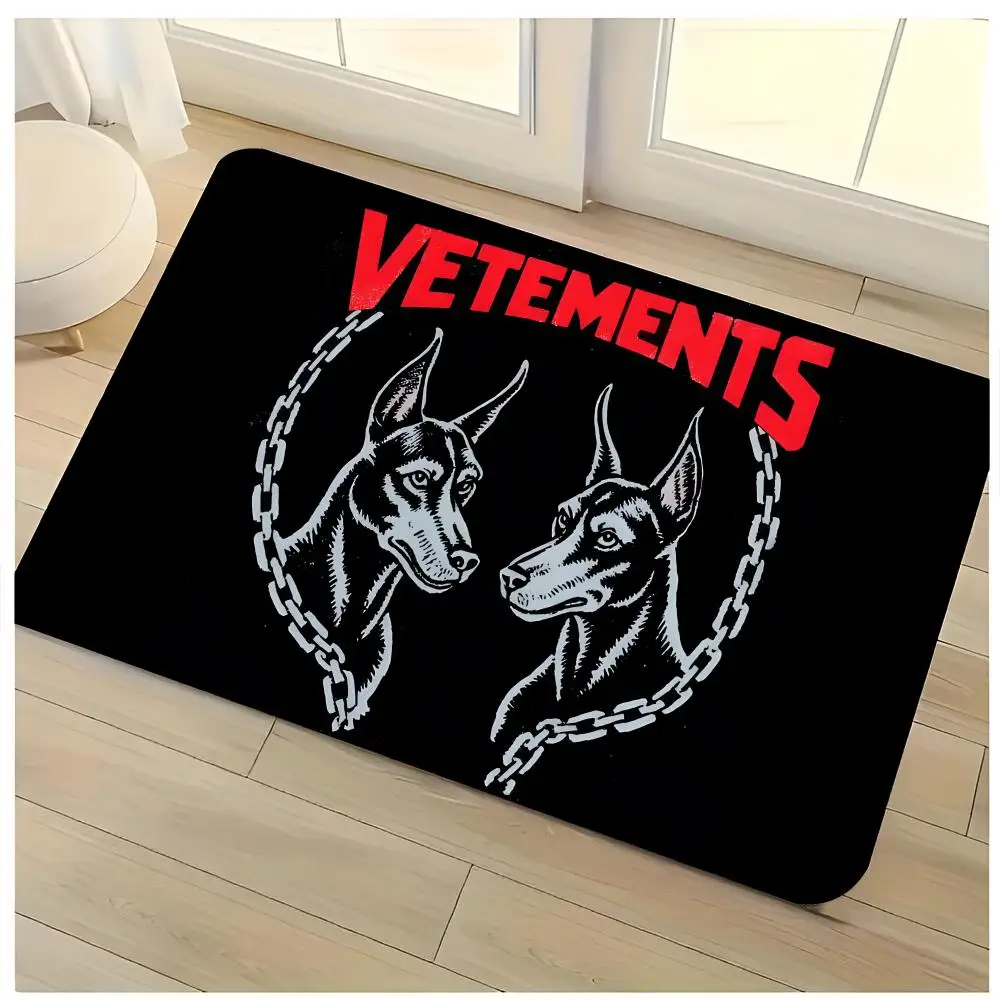 Streetwear Brand Rugs - แบรนด์แฟชั่นสตรีทแวร์สุดหรู V-Vetements พรมปูพื้นแบบซักได้ ดูดซับน้ำได้ดี พรมปูพื้นกันลื่นสำหรับใช้ภายในอาคาร