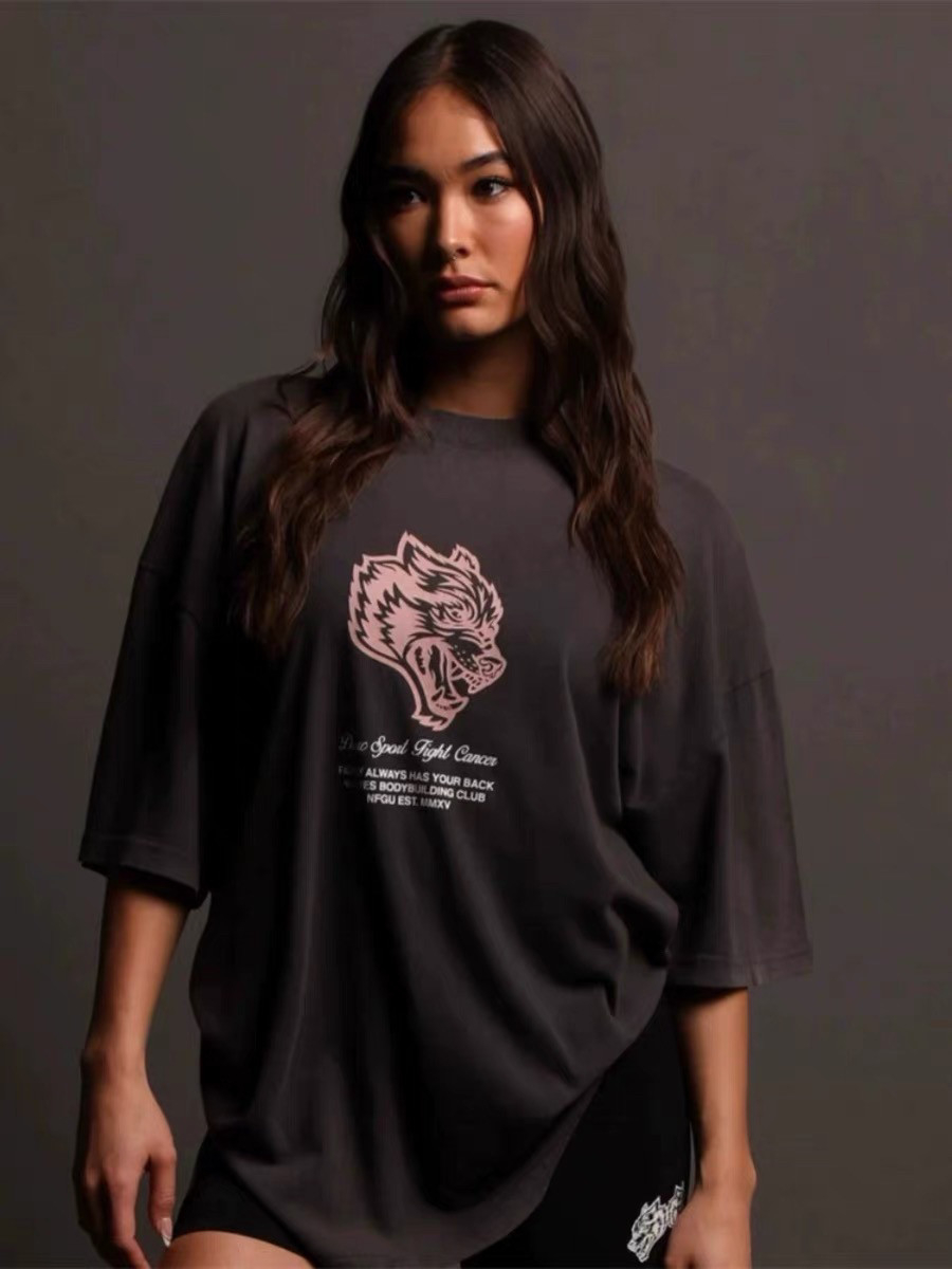 เสื้อยืดลายกราฟิกหัวหมาป่าสีขา - Streetwear Gym Brand บทวิจารณ์และราคา